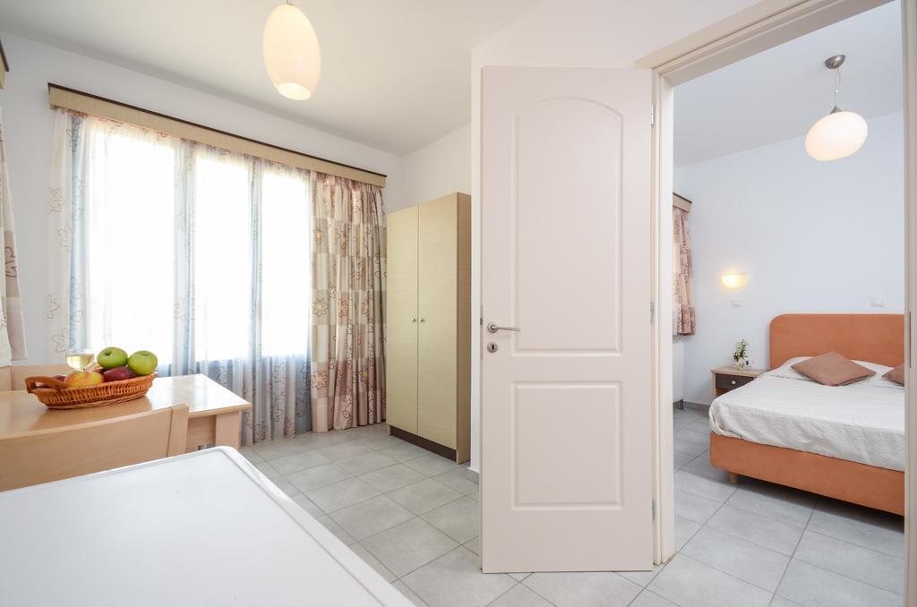 Apartments Naxos Camping Naxos City Стая снимка